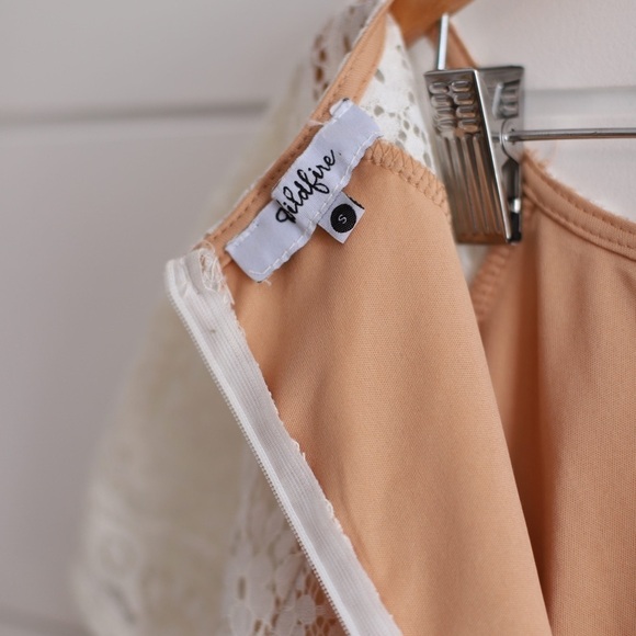 White Lace Short Sleeve High/Low-Special Occasion Dress by “Wildfire”-Size Small - Picture 11 of 14